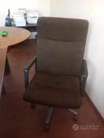 Poltrona basculante in tessuto 