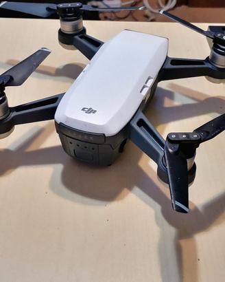 drone DJI Spark con gadget orginali