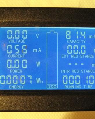 Multimetro Digitale LCD da pannello per batteria.