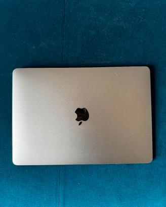 MacBook Air M1 2020. 256 giga e 13 pollici