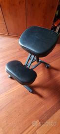 sedia da ufficio su ginocchia ergonomica