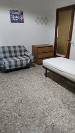 Si loca due camere singole in appartamento