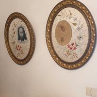 due quadri antichi ovali ricamati a mano