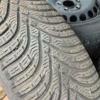 Cerchi e gomme 15 pollici Mercedes