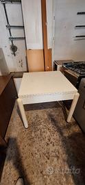 Tavolo bianco