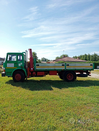 Autocarro Fiat 140