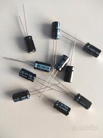 8x Condensatore Elettrolitico 470uF 10V THT 105°C