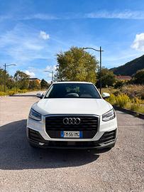 Audi Q2 1.6 TDI Business - cambio automatico