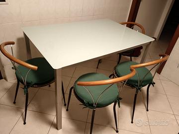 Tavolo moderno da Cucina + Sedie