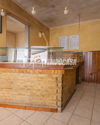 Locale Commerciale a Corridonia 2 locali