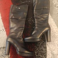 stivali in pelle due lune