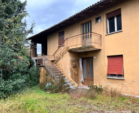 STARANZANO: casa su due piani con giardino