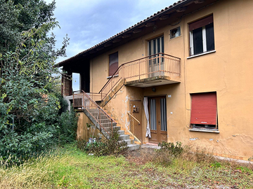 STARANZANO: casa su due piani con giardino