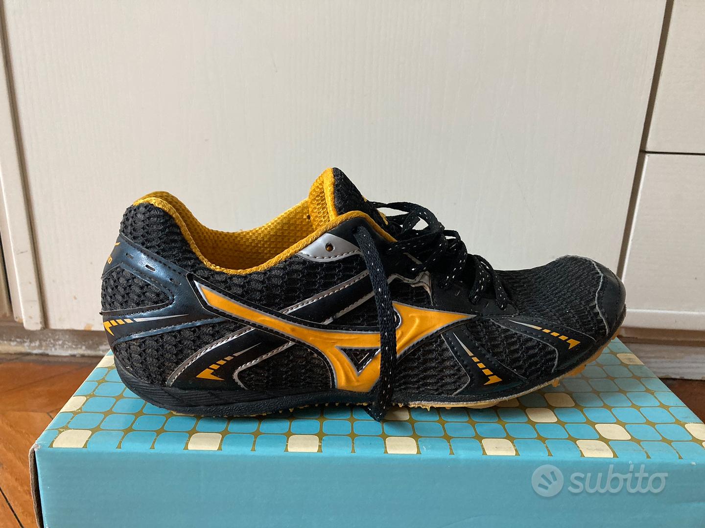 Scarpe chiodate on sale atletica mizuno