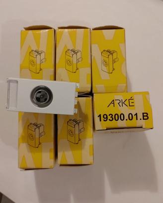 Arkè prese TV in derivazione