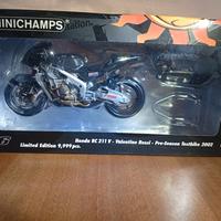 Honda RC211V Testbike 2002 Rossi - 1/12 Minichamps