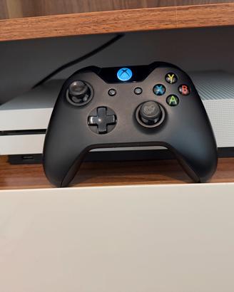 Xbox one s + gamepad