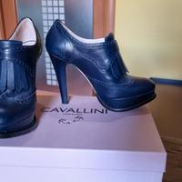 Décolleté blu con plateau 