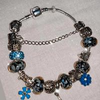 bracciale torre Eiffel blu modello simile a pandor