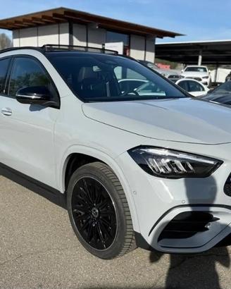 MERCEDES GLA 200D 150CV 4MATIC AMG + TETTO *2026
