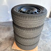 Gomme pirelli sottozero 205/55 R16 con cerchi