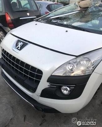 Peugeot 3008 1.6 hdi ricambi