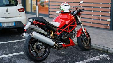 Ducati Monster 695