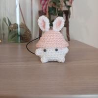 Ciondolo Fungo con cappello da coniglio 