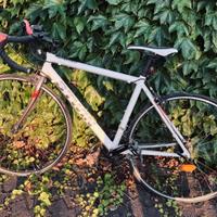 Bici da Corsa BTWIN Triban 300 Made in Portugal