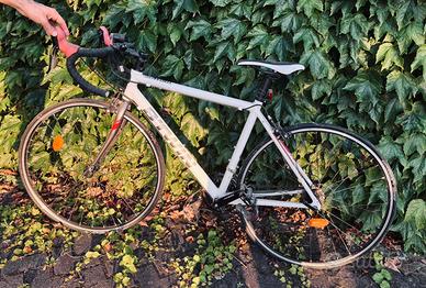 Bici da Corsa BTWIN Triban 300 Made in Portugal