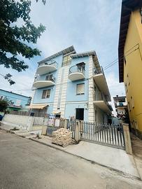 APPARTAMENTO PIANO TERRA NO CONDOMINIO ROSETO SUD