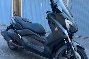 Yamaha X-Max 400 ABS