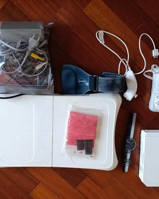 Nintendo Wii + balance board  +  5 giochi