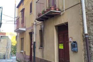 Casa indipendente Castellana Sicula (PA)