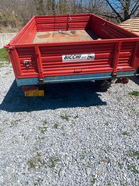 Rimorchio bicchi 550 trazionato 330x200
