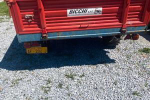 Rimorchio bicchi 550 trazionato 330x200