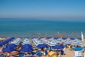 Appartamento con terrazzo sul mare