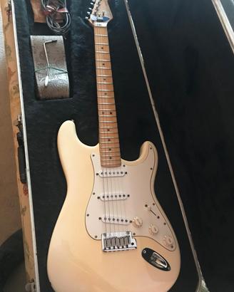 Fender Stratocaster USA 1987 E4 + Hardcase