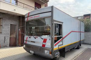 AUTONEGOZIO CAMION IVECOcc5861 DIESEL 102 KW.