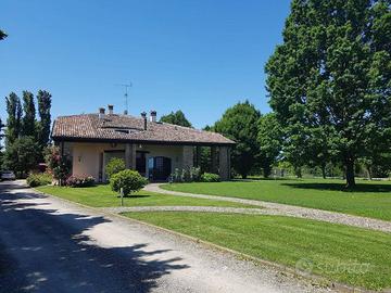 Villa di 222 m² con più di 5 locali a Sant'Agata B