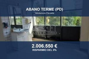 Immobile in asta di 420 m² a Abano Terme