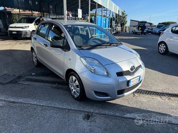 Toyota Yaris 1.0 5 porte 116000 km