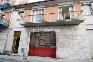 Casa da cielo a terra in centro zona stazione