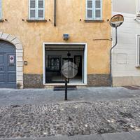 NEGOZIO A CASTIGLIONE DELLE STIVIERE