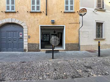 NEGOZIO A CASTIGLIONE DELLE STIVIERE