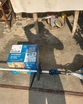 Decespugliatore HYUNDAI 52cc nuovo