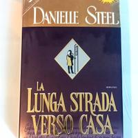 La lunga strada verso casa - Danielle Steel 
