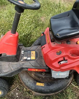 Trattorino tagliaerba MTD Scooter hydro