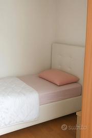 letto singolo con doghe in legno, spalliera+ mater