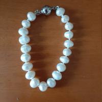 Bracciale perle bianche e acciaio da donna